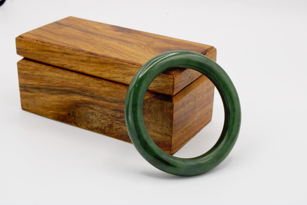 Nephrite Polished Bangle 7