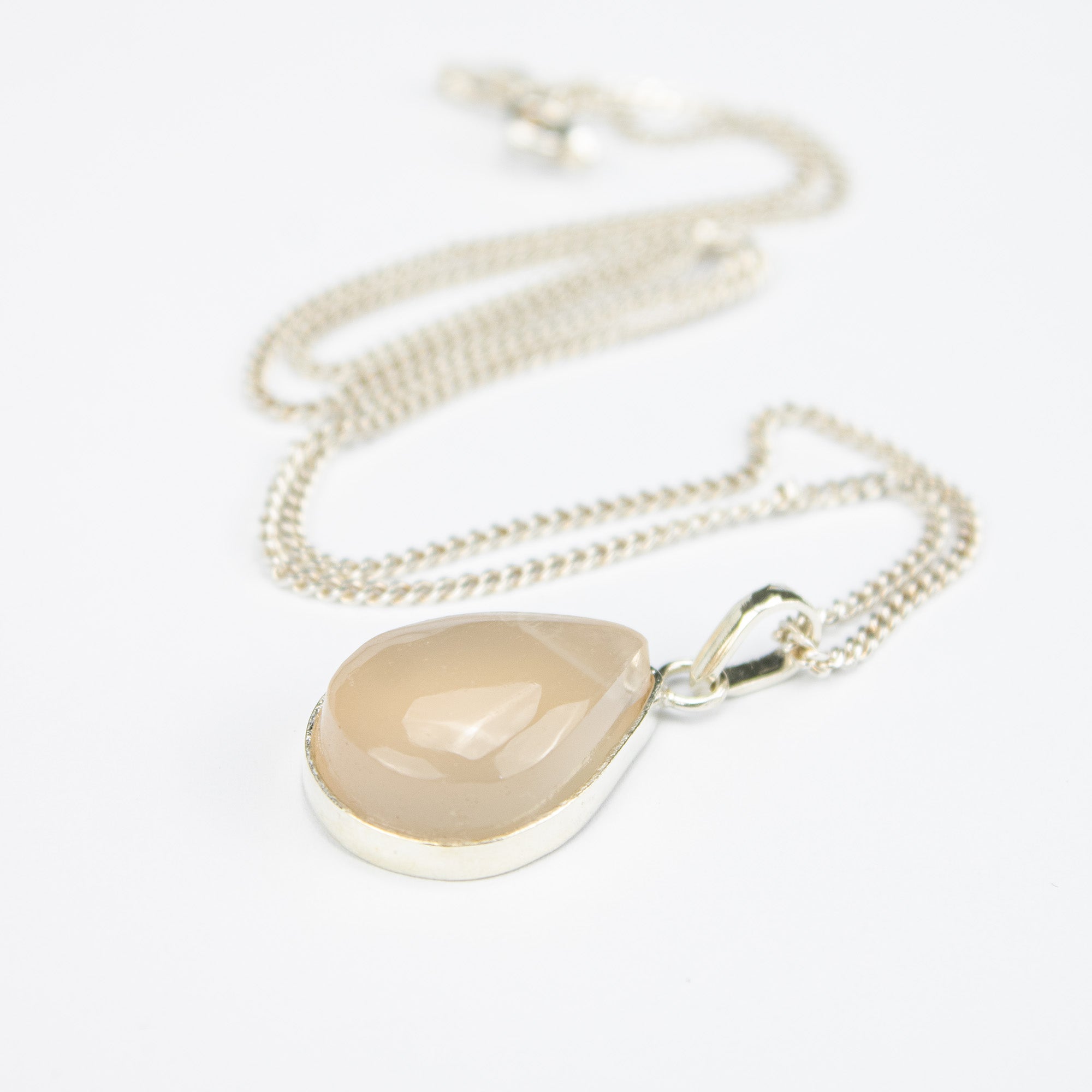 Cream Ivory Agate Jewelry Set in 925 Silver – Teardrop Pendant & Ring Set – Size 18 mm