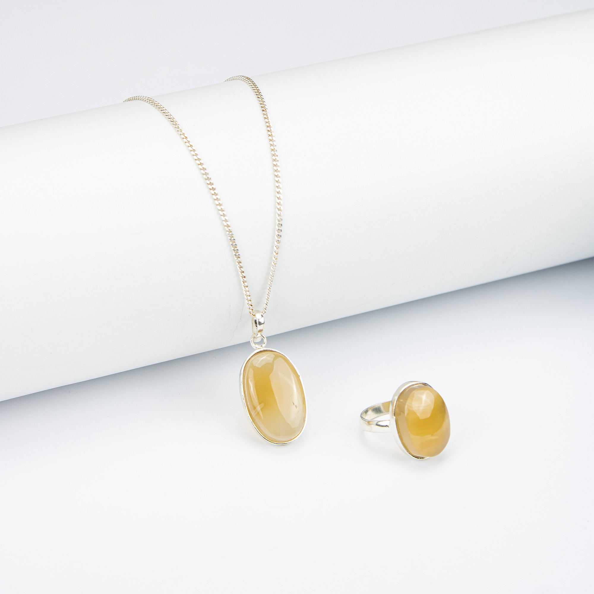 Afghan Golden Honey Agate Jewelry Set in 925 Silver – Oval Pendant & Ring Set – Size 18 mm