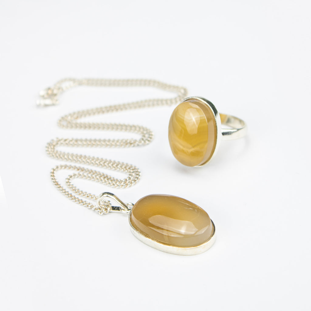 Afghan Golden Honey Agate Jewelry Set in 925 Silver – Oval Pendant & Ring Set – Size 18 mm