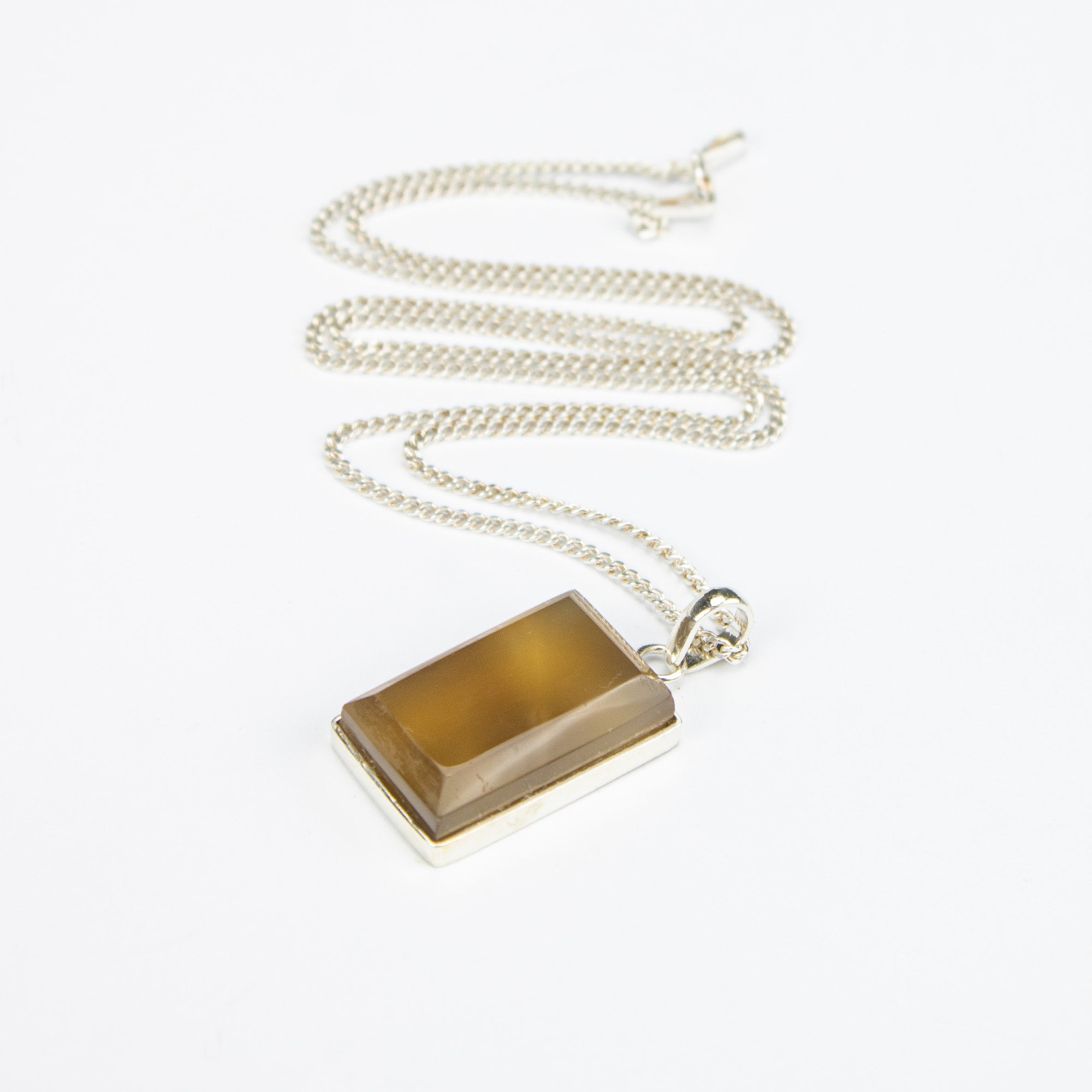 Afghan Golden Beige Agate Jewelry Set in 925 Silver – Rectangular Pendant & Ring Set – Size 18 mm