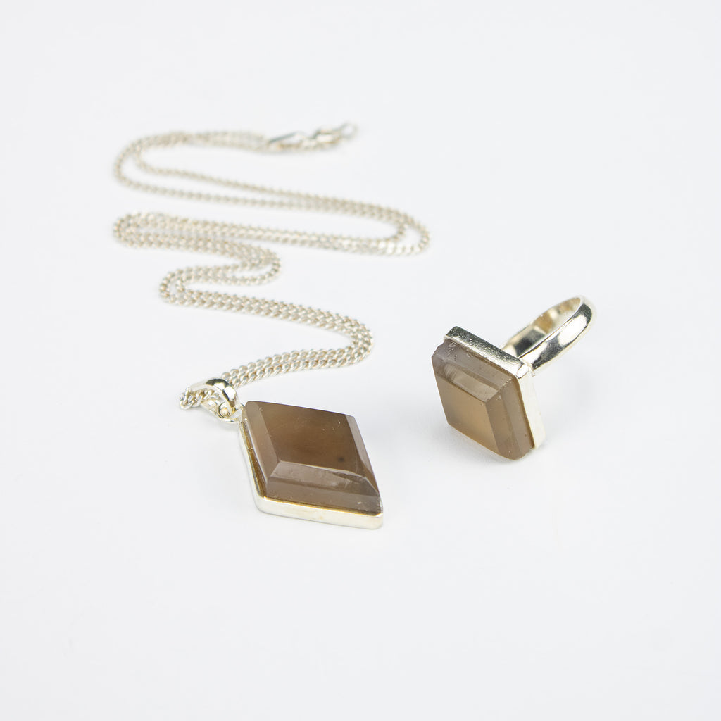 Smoky Brown Agate Jewelry Set in 925 Silver – Geometric Pendant & Ring Set – Size 18 mm