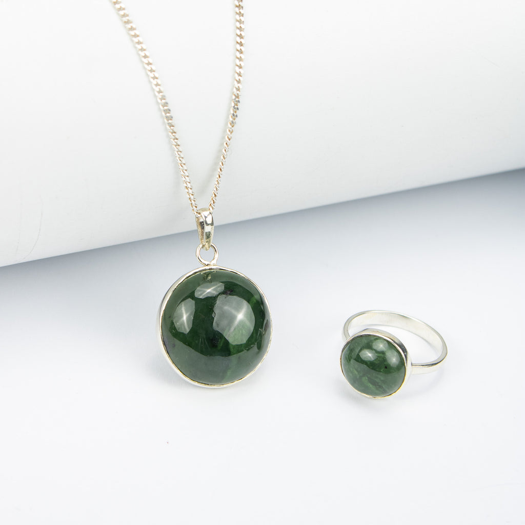 Green Nephrite Jewelry Set in 925 Silver – Round Pendant & Ring Set – Size 18 mm