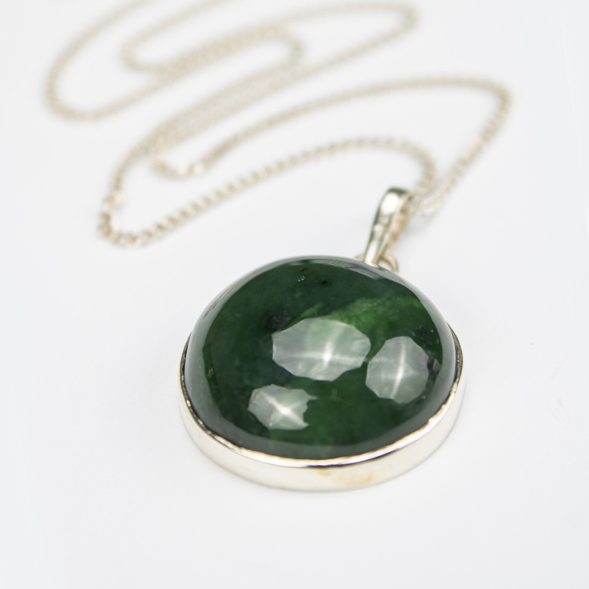Green Nephrite Jewelry Set in 925 Silver – Round Pendant & Ring Set – Size 18 mm