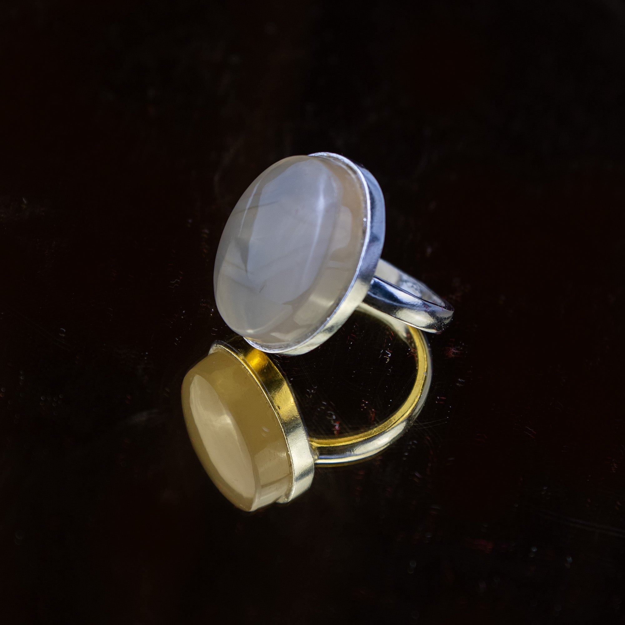 White Dendritic Agate Ring in 925 Sterling Silver – Oval Cabochon Natural Stone Ring – Minimal Elegant Statement Ring – Size 18 mm