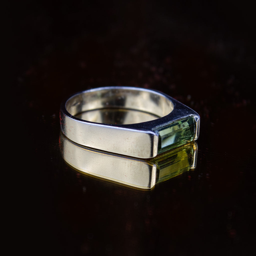 Afghan Green Tourmaline Bar Ring in 925 Silver – Emerald Cut Minimal Band – Bright Forest Green – Size 20 mm