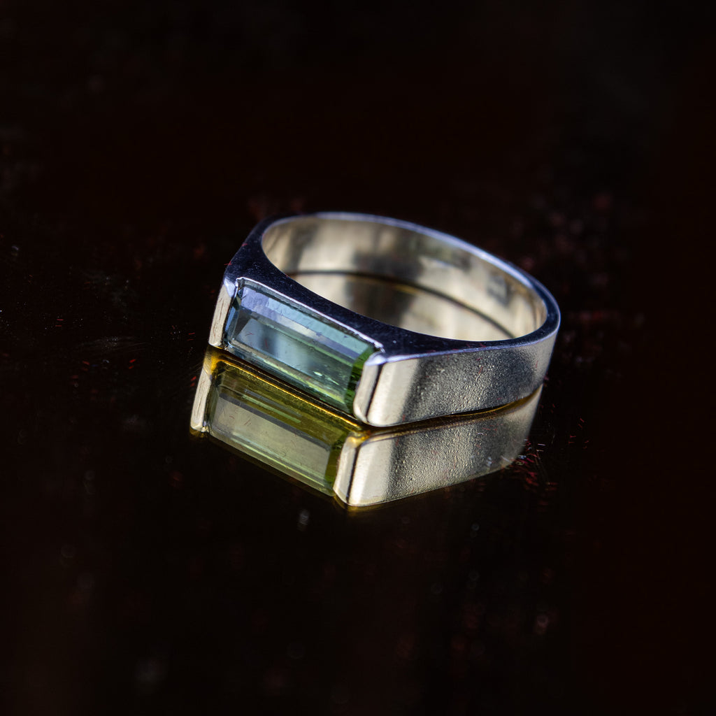 Afghan Green Tourmaline Bar Ring in 925 Silver – Emerald Cut Minimal Band – Bright Forest Green – Size 20 mm