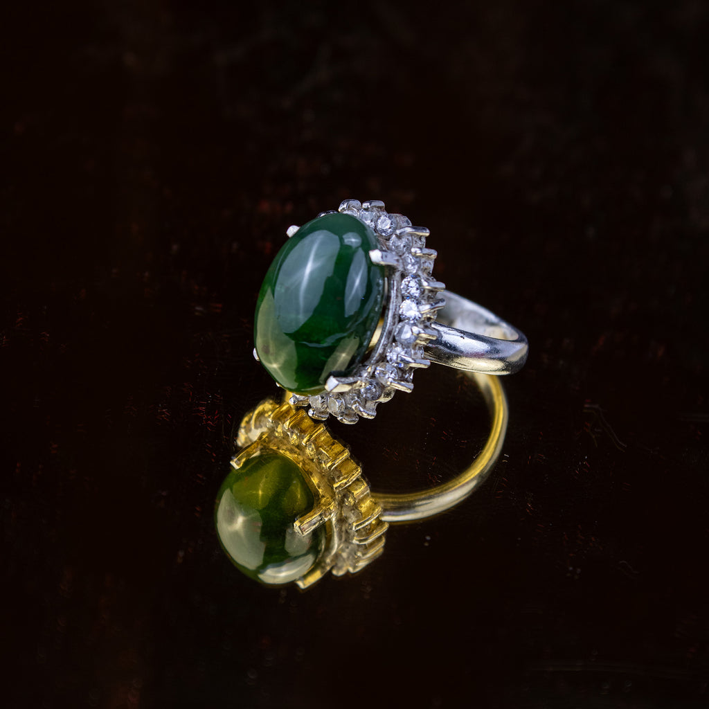 Bright Green Nephrite Ring in 925 Silver – Halo Statement Ring – Size 20 mm